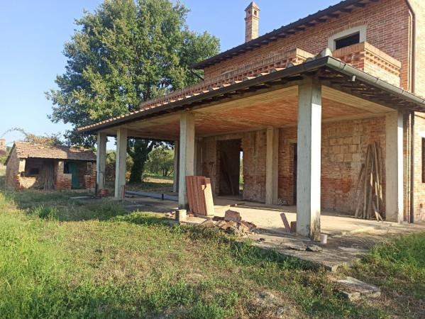 casa indipendente in vendita a Castiglione del Lago