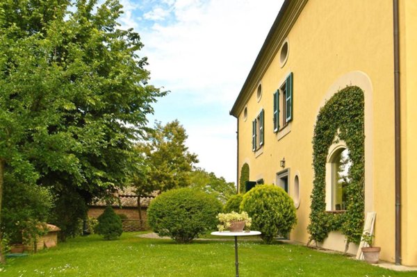 casa indipendente in vendita a Castiglione del Lago