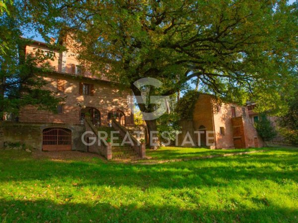 casa indipendente in vendita a Castiglione del Lago