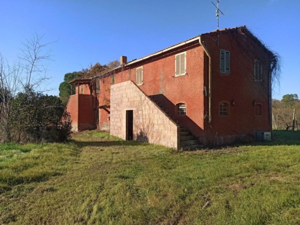 terreno edificabile in vendita a Castiglione del Lago in zona Piana