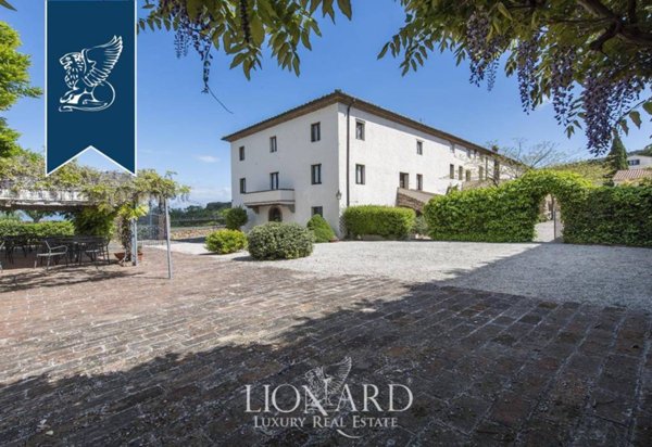 casa indipendente in vendita a Castiglione del Lago