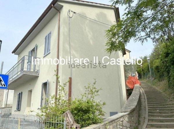 casa indipendente in vendita a Castiglione del Lago