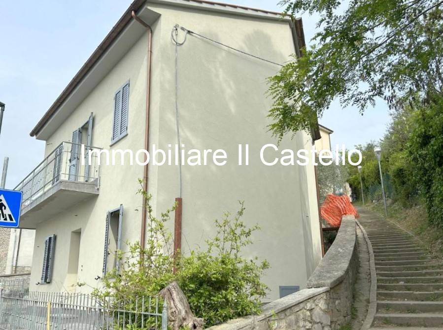 casa indipendente in vendita a Castiglione del Lago