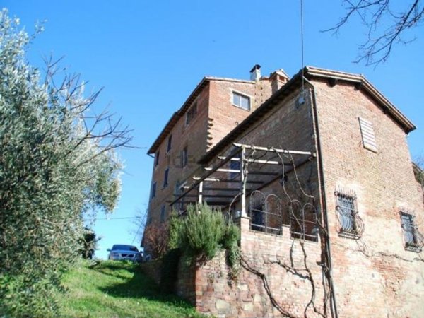 quadrivano in vendita a Castiglione del Lago in zona Villastrada