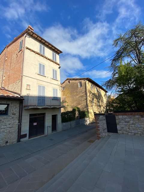 casa indipendente in vendita a Castiglione del Lago
