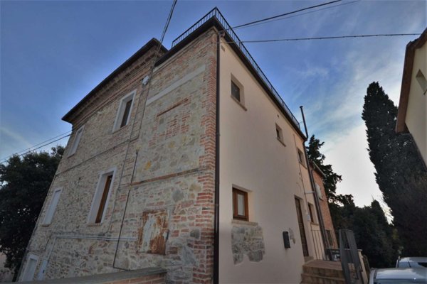 casa indipendente in vendita a Castiglione del Lago