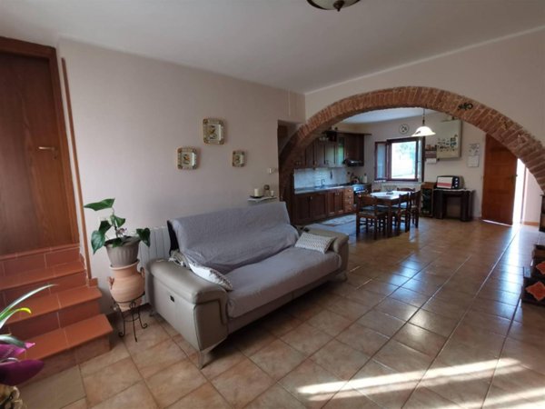casa indipendente in vendita a Castiglione del Lago