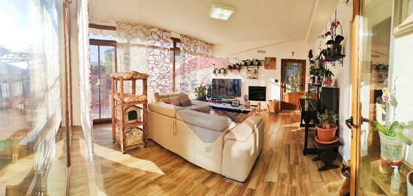 casa indipendente in vendita a Castiglione del Lago