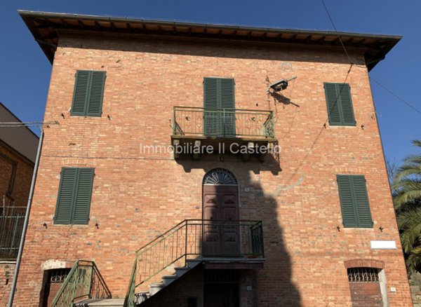 casa indipendente in vendita a Castiglione del Lago in zona Petrignano del Lago