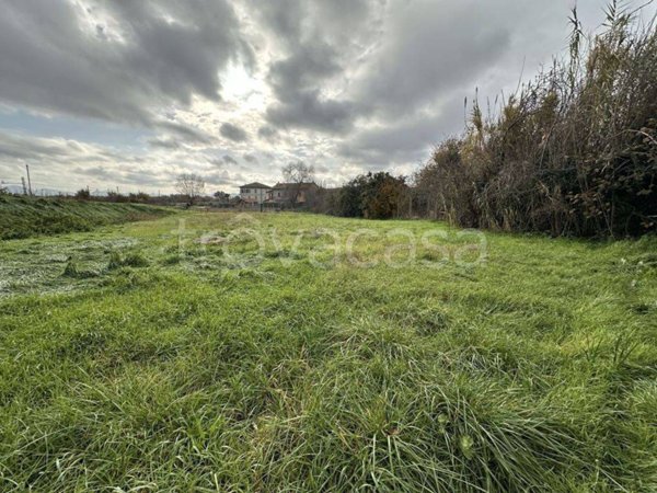 terreno edificabile in vendita a Castiglione del Lago