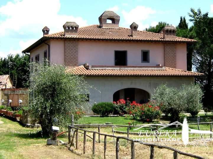 casa indipendente in vendita a Castiglione del Lago