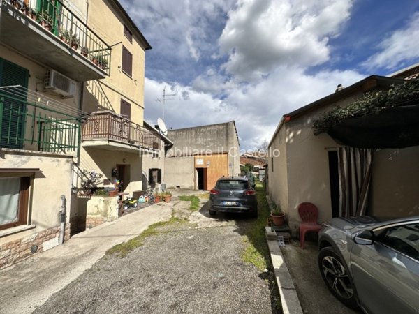casa indipendente in vendita a Castiglione del Lago in zona Panicarola