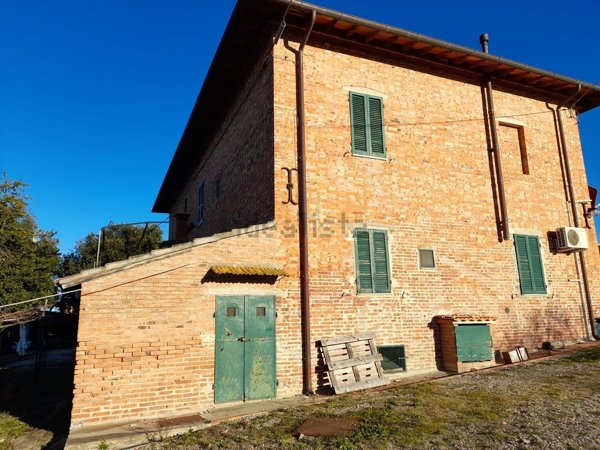 casa indipendente in vendita a Castiglione del Lago