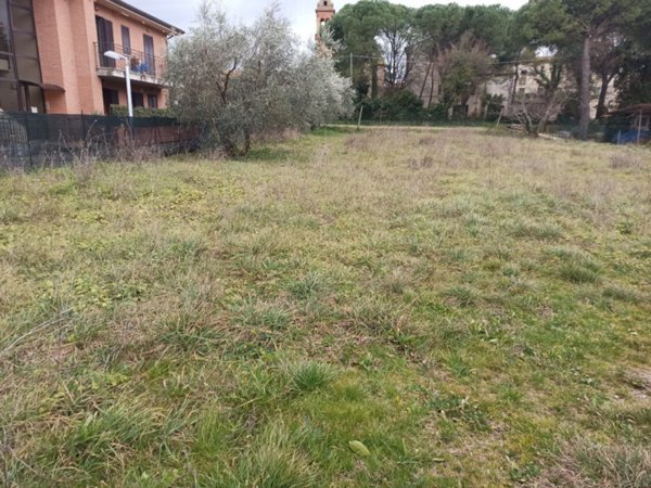 terreno edificabile in vendita a Castiglione del Lago in zona Panicarola