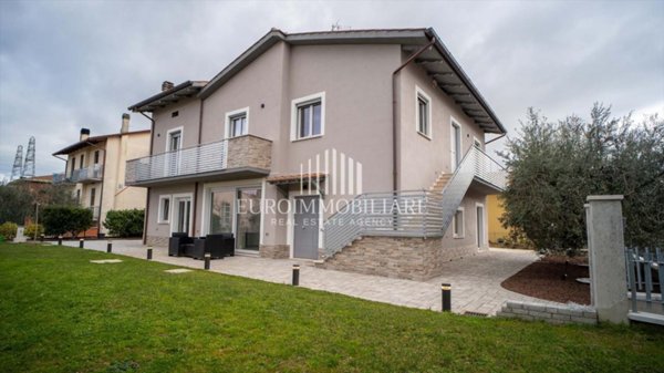casa indipendente in vendita a Castiglione del Lago in zona Piana