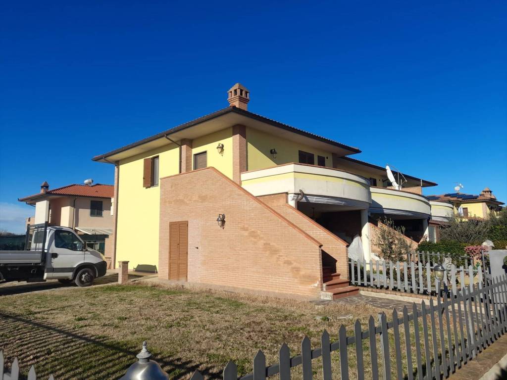 appartamento in vendita a Castiglione del Lago in zona Piana