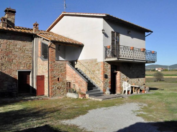 casa indipendente in vendita a Castiglione del Lago