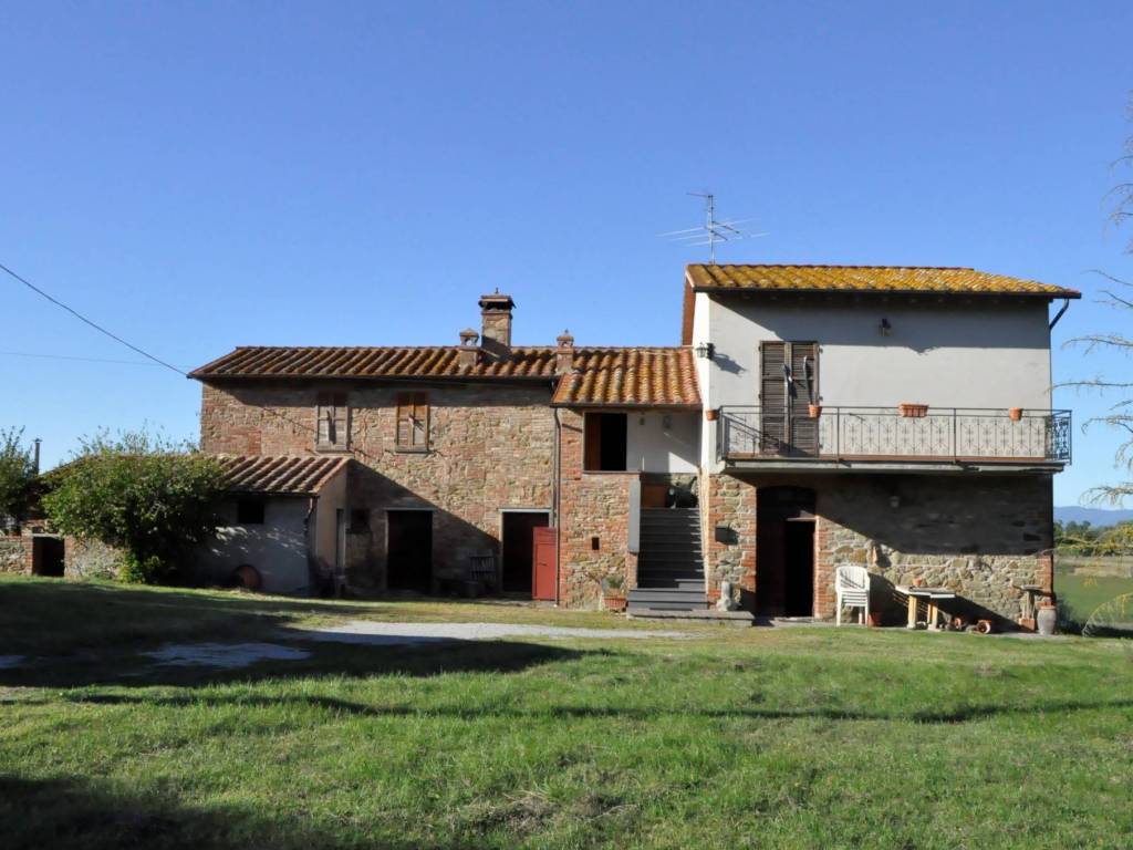 casa indipendente in vendita a Castiglione del Lago