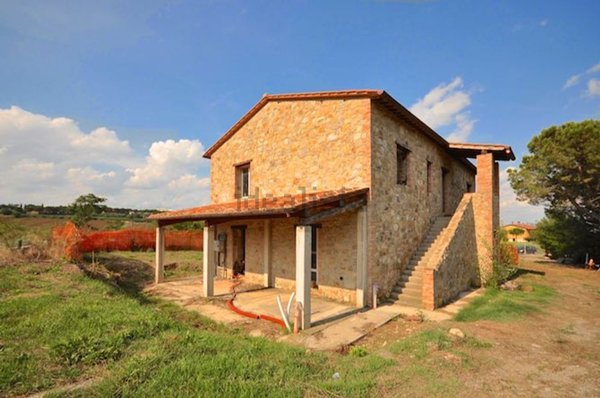 casa indipendente in vendita a Castiglione del Lago