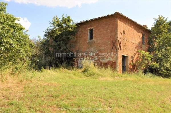 casa indipendente in vendita a Castiglione del Lago