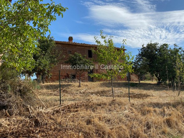 casa indipendente in vendita a Castiglione del Lago