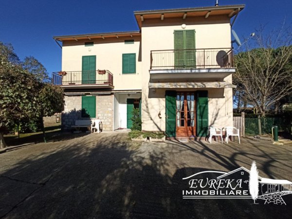 casa indipendente in vendita a Castiglione del Lago