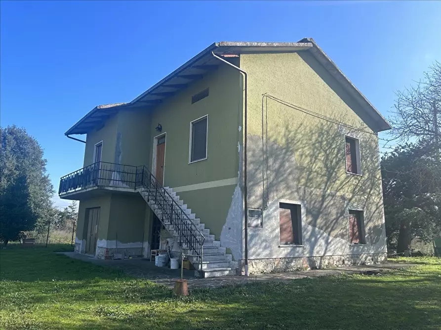 casa indipendente in vendita a Castiglione del Lago in zona Piana