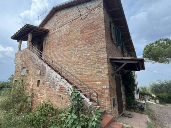 appartamento in vendita a Castiglione del Lago in zona Casamaggiore