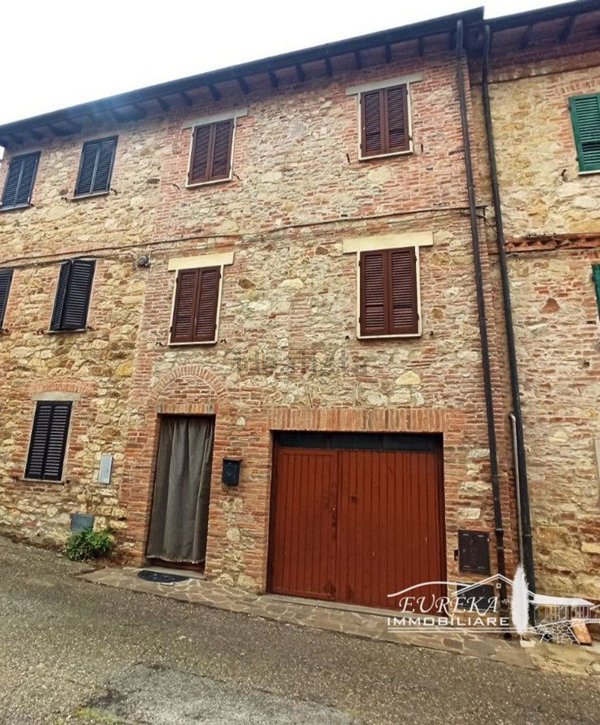 casa indipendente in vendita a Castiglione del Lago