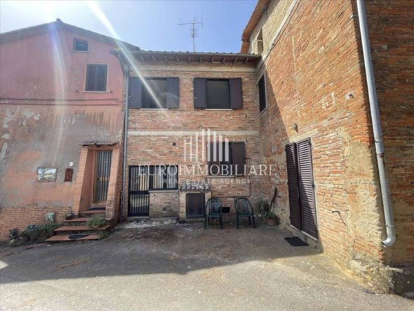 casa indipendente in vendita a Castiglione del Lago