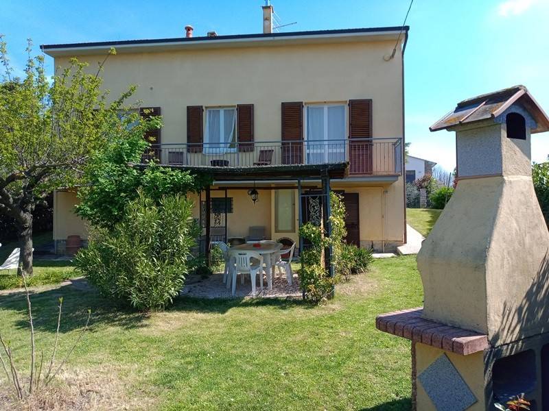 casa indipendente in vendita a Castiglione del Lago