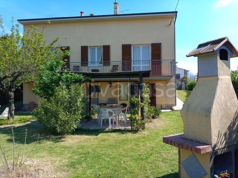 casa indipendente in vendita a Castiglione del Lago