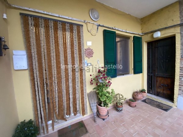 casa indipendente in vendita a Castiglione del Lago in zona Macchie