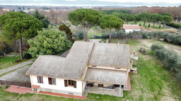 casa indipendente in vendita a Castiglione del Lago