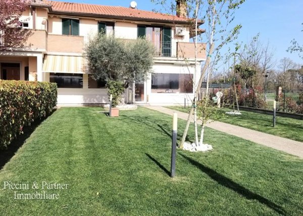 casa indipendente in vendita a Castiglione del Lago in zona Piana