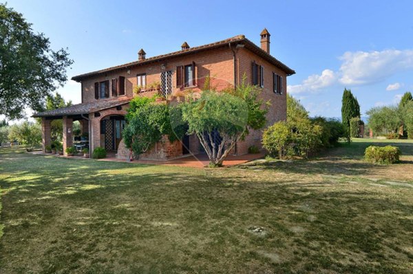 casa indipendente in vendita a Castiglione del Lago