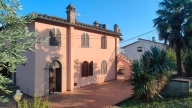 casa indipendente in vendita a Castiglione del Lago in zona Porto