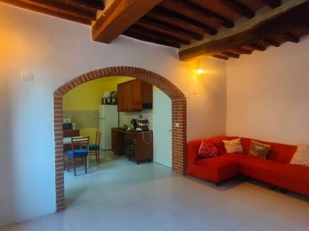 casa indipendente in vendita a Castiglione del Lago
