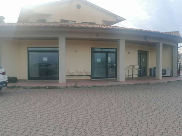 negozio in vendita a Castiglione del Lago