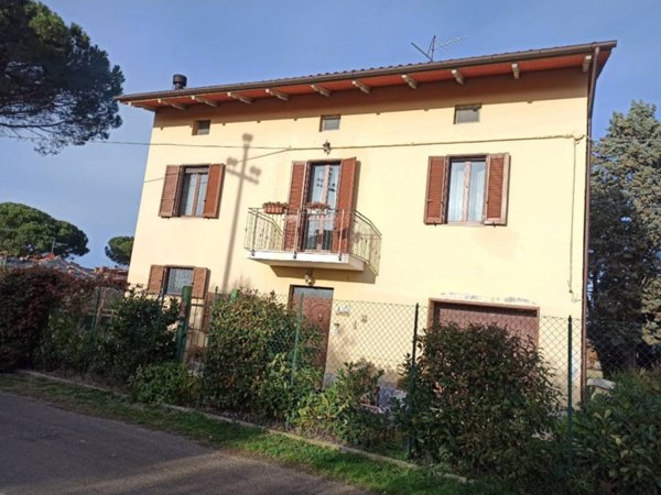 casa indipendente in vendita a Castiglione del Lago in zona Panicarola