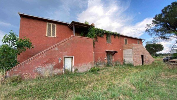 casale in vendita a Castiglione del Lago in zona Piana