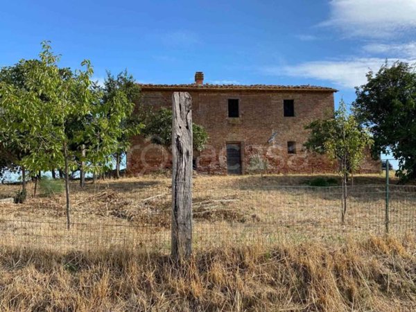 casa indipendente in vendita a Castiglione del Lago