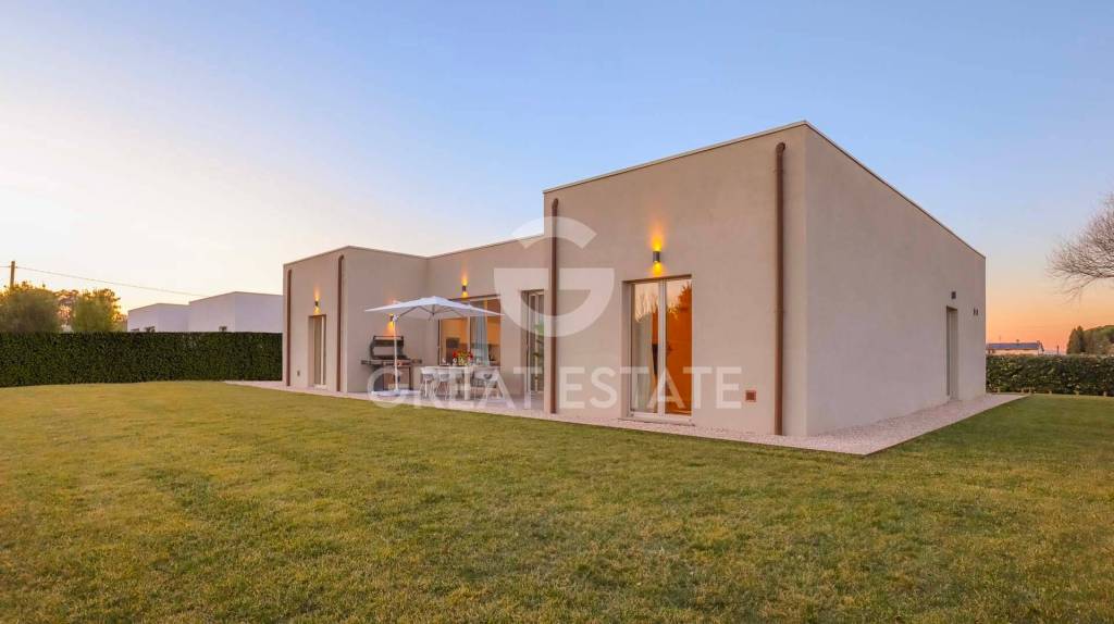 casa indipendente in vendita a Castiglione del Lago