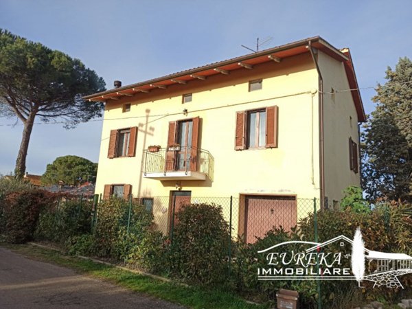 casa indipendente in vendita a Castiglione del Lago