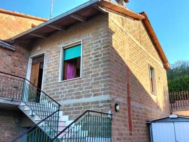 casa indipendente in vendita a Castiglione del Lago in zona Vaiano