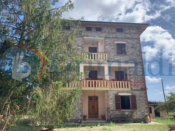 casa indipendente in vendita a Castiglione del Lago