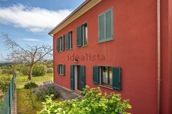 casa indipendente in vendita a Castiglione del Lago in zona Vaiano