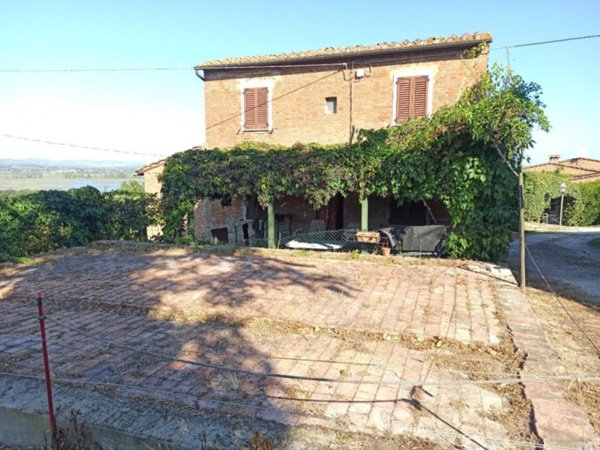 casa indipendente in vendita a Castiglione del Lago