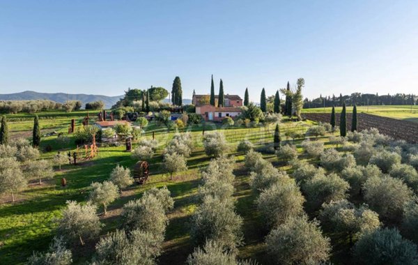 casa indipendente in vendita a Castiglione del Lago