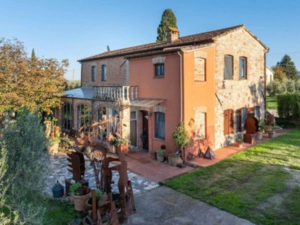 casa indipendente in vendita a Castiglione del Lago